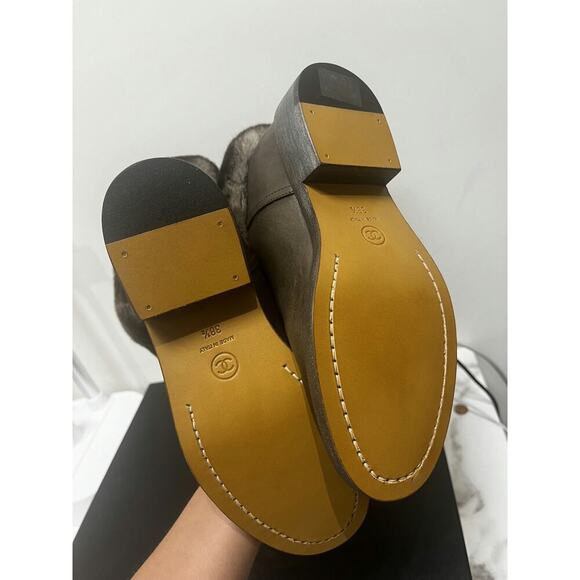 Chanel Fur-Trimmed Leather Boots - Size 38.5, Brand New with Box - Picture 5 of 5